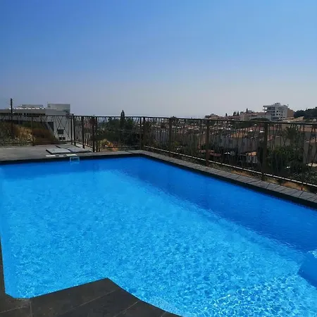 Panthea Deluxe Apts Apartment