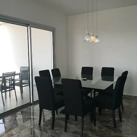 Panthea Deluxe Apts *