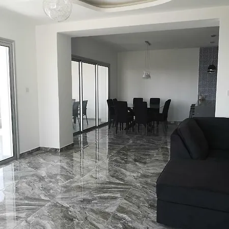 Apartament Panthea Deluxe Apts