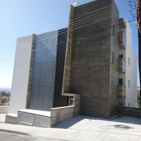Panthea Deluxe Apts *